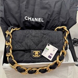 Sold out chanel 22s flap denim balck bag